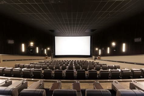 cines vallsur valladolid|Cine Yelmo Vallsur, Valladolid